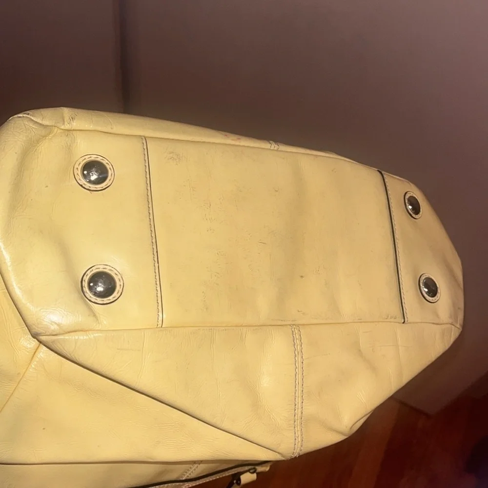 Coach yellow patent leather tote handbag/ preowned OS